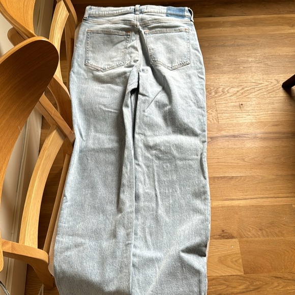 Abercrombie Ultra High Rise Ankle Straight Jeans - Size 28 - Picture 4 of 5